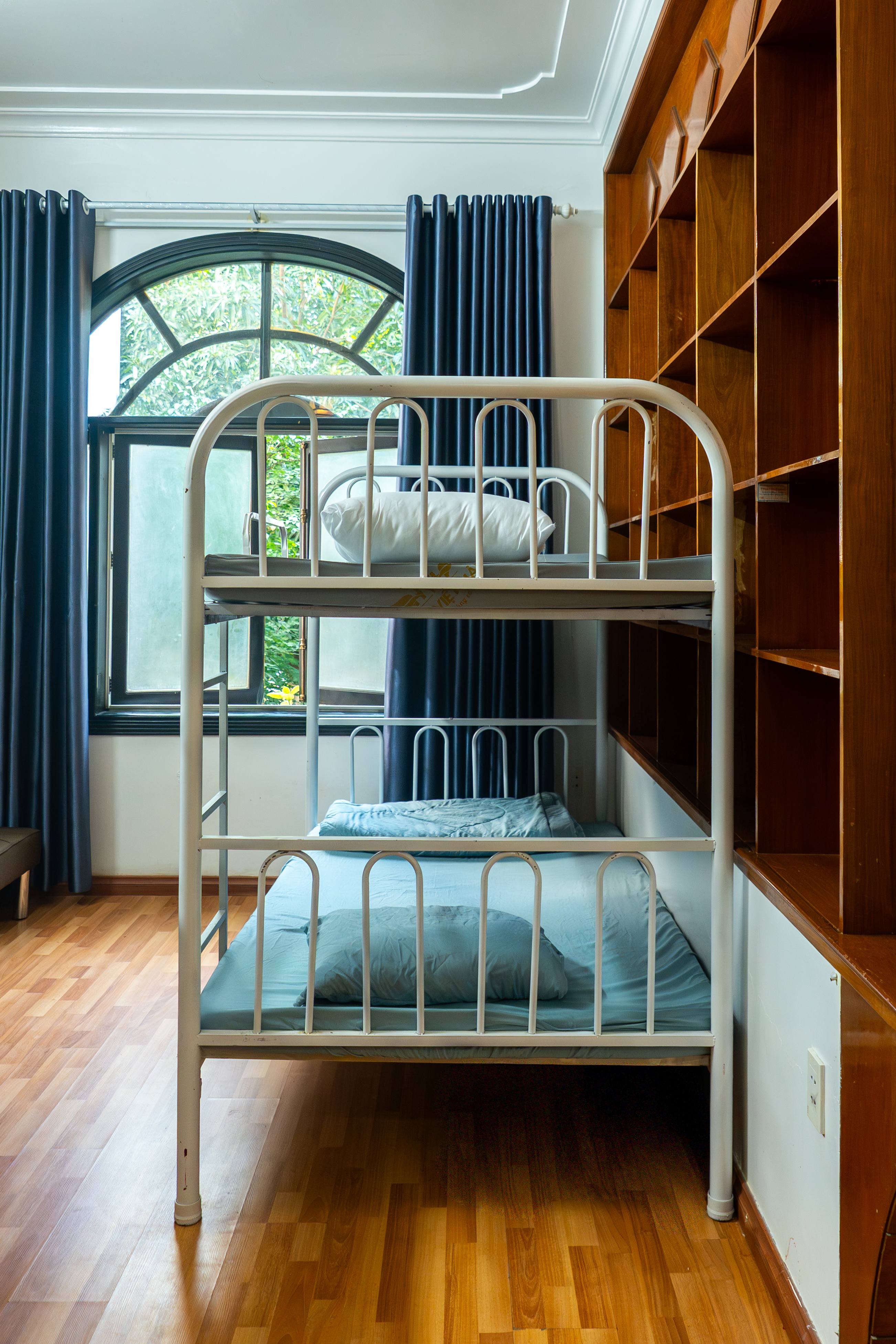 Viet Endangered Narritives