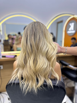 K HAIR STUDIO