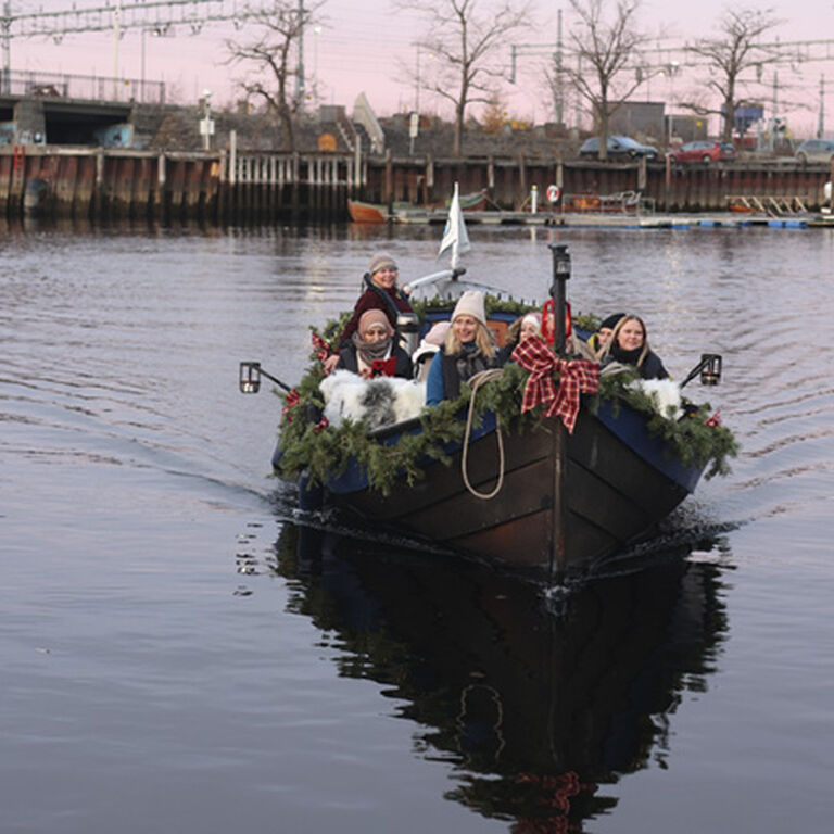 Trondheim by /boat /foot /bus