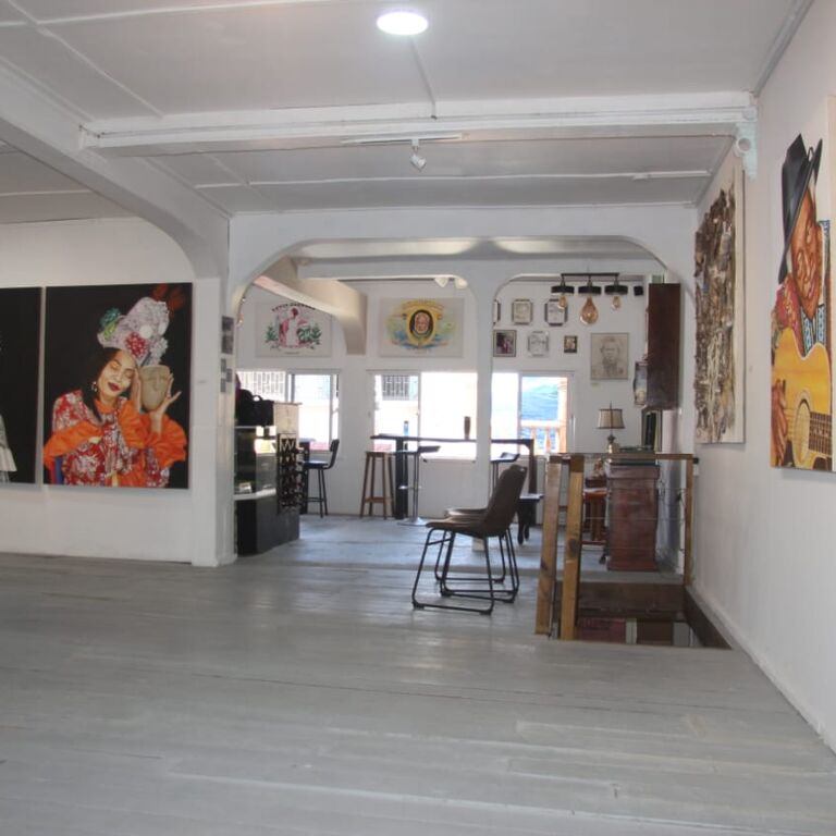 Reyna's Art Gallery and Cafe