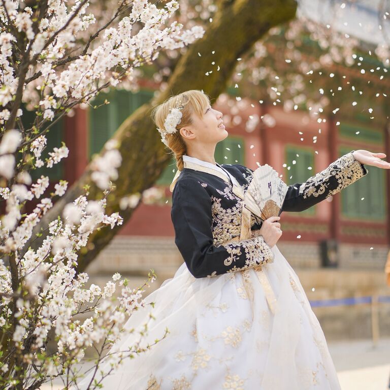DoryeongAssi Hanbok Rental