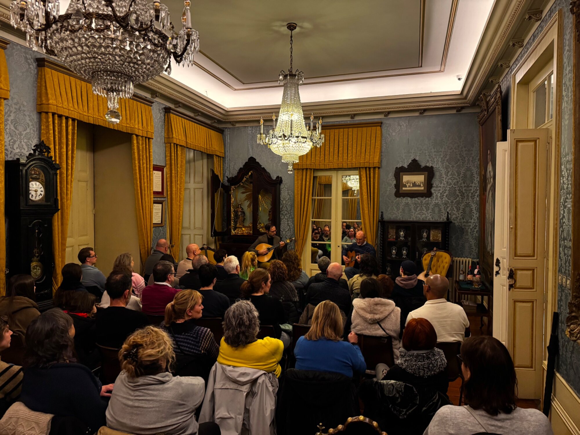 Traditional Fado + Port Wine