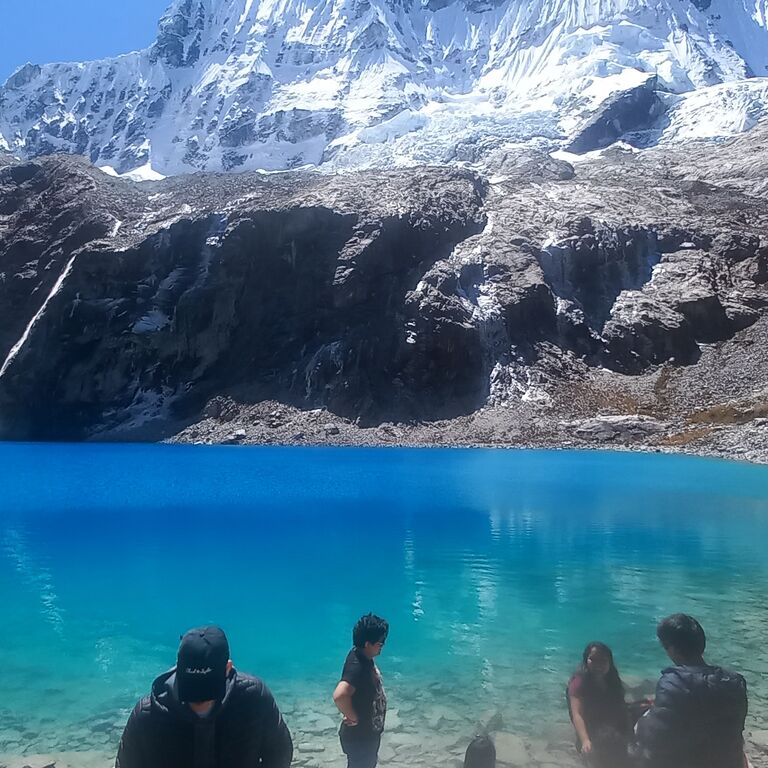 FIRST CLASS HUARAZ
