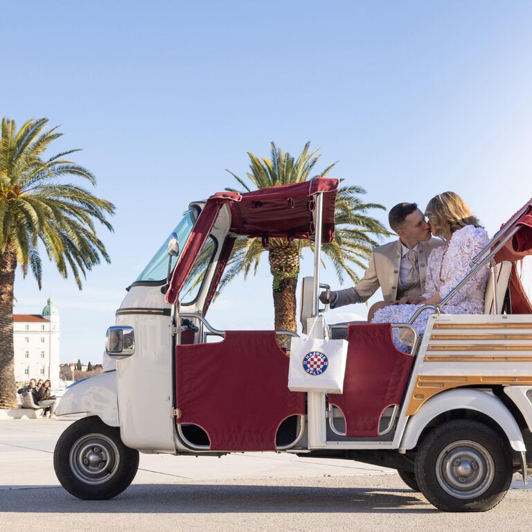 RETRO TUK SPLIT