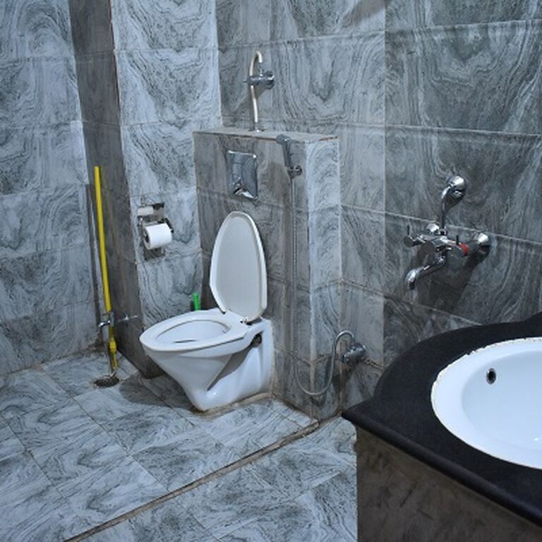 Hotel Leisure Palace Rishikesh