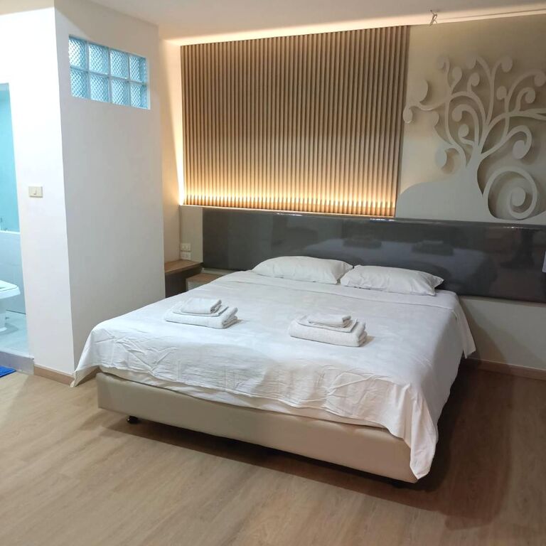 Royal Garden Home Hotel