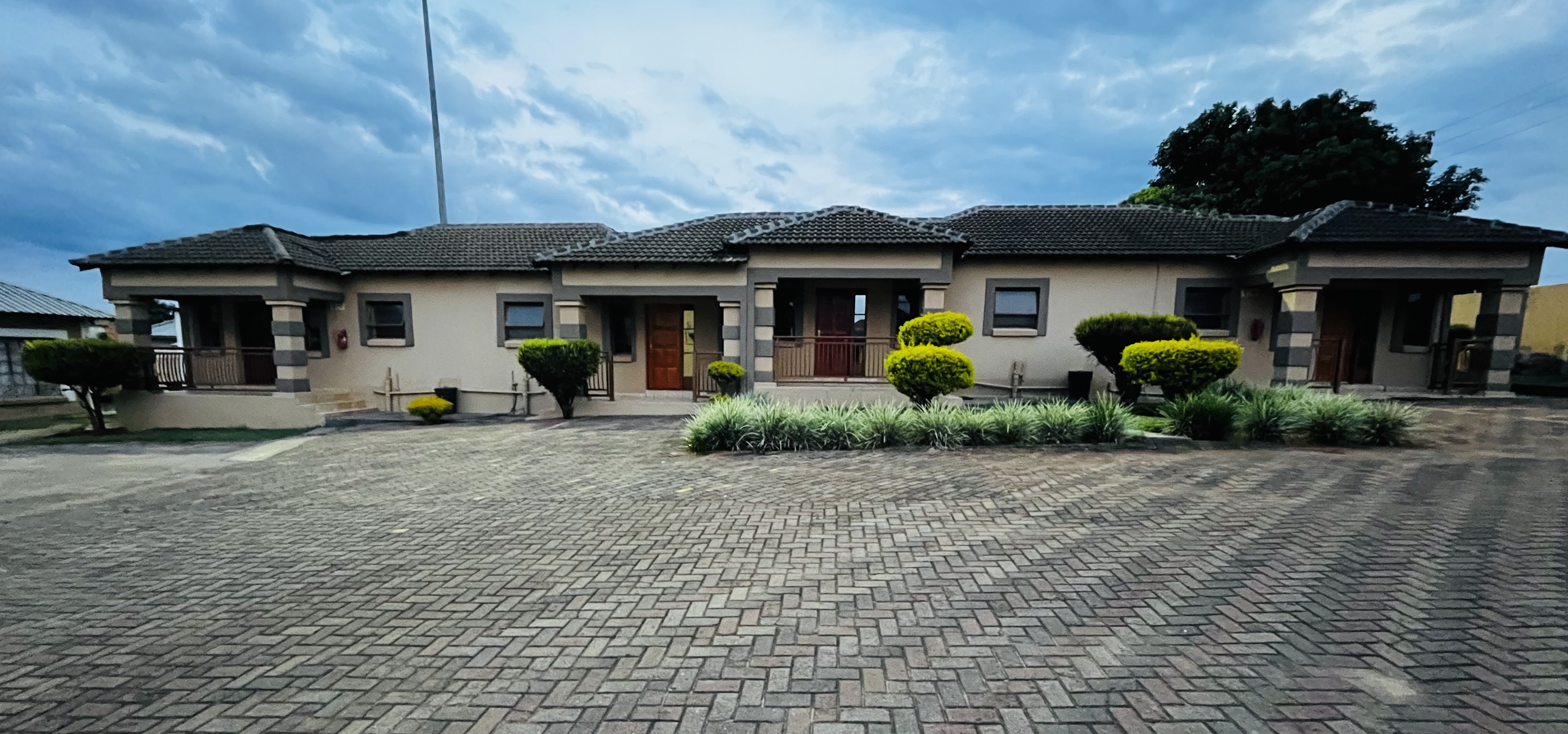 Bonita Place Guest Lodge