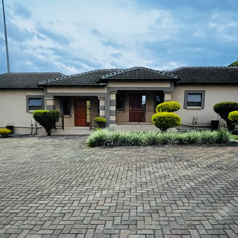 Bonita Place Guest Lodge