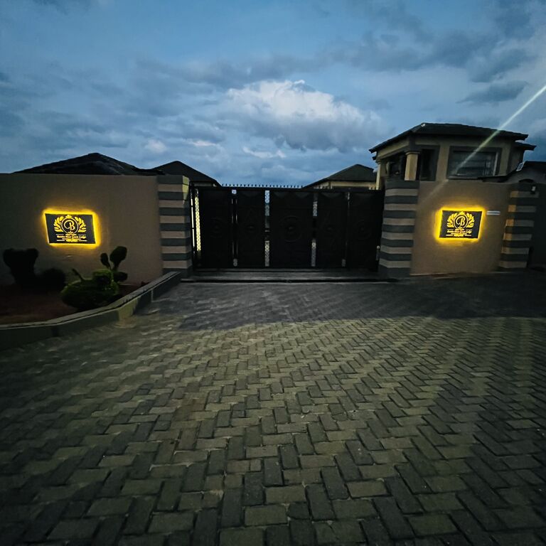 Bonita Place Guest Lodge