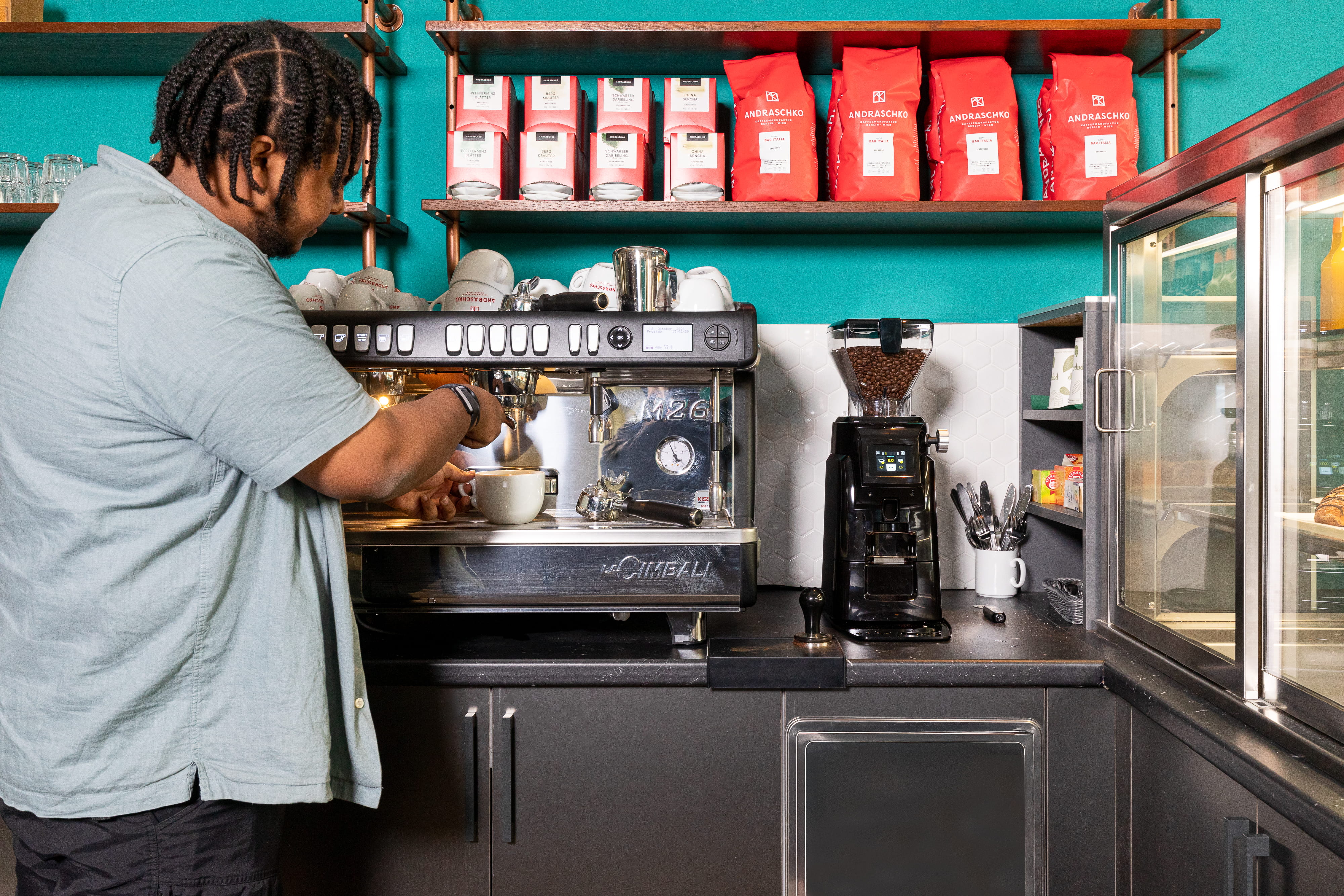 Coffee INN Hostel & Café