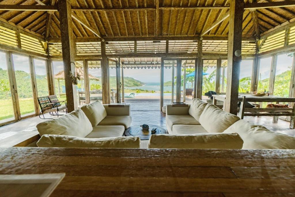 Villa Joglo Areguling