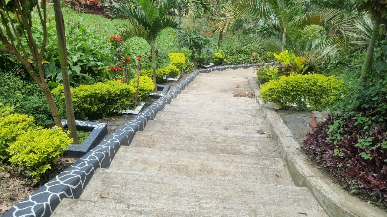 HOTEL CABAÑAS EMYMAR