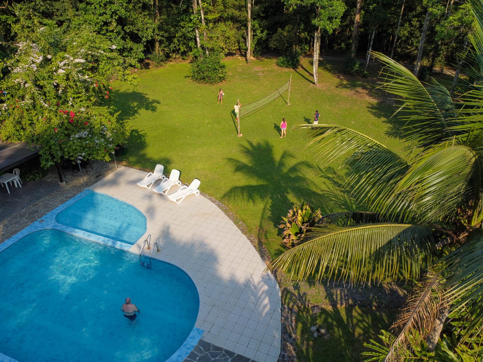 Hotel de selva EL PUENTE
