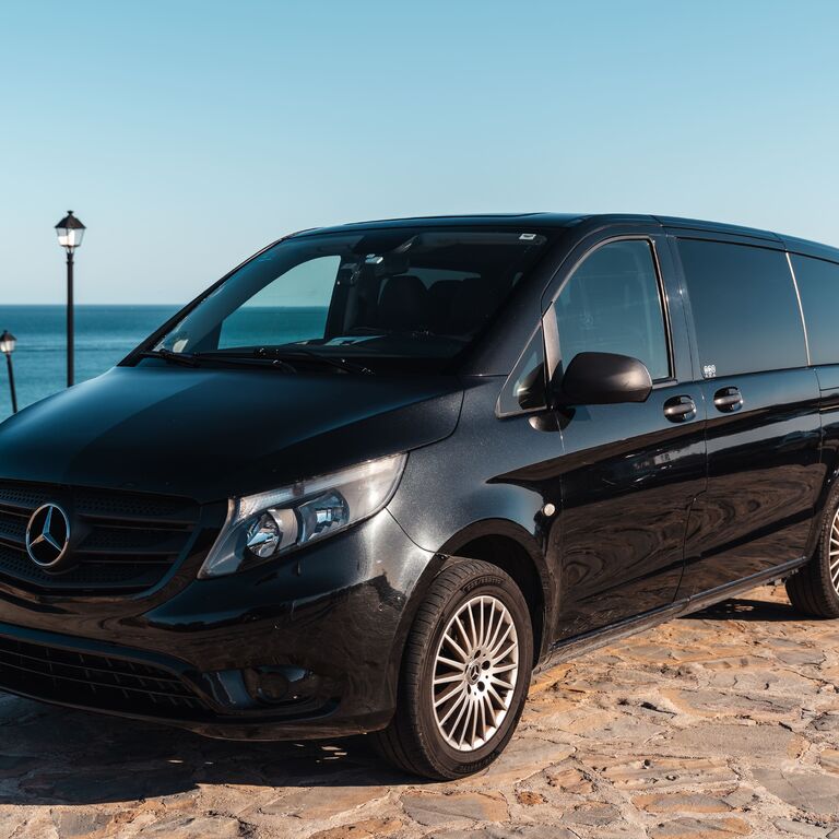 Nomada Travel Differently