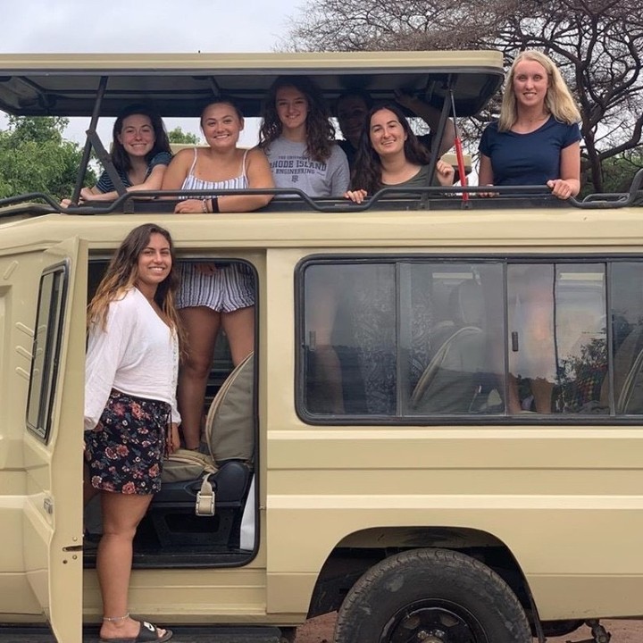 4DaysNgorongoro Crater safari