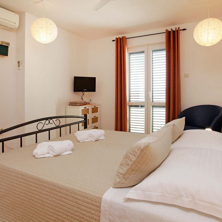 Apartments Mel