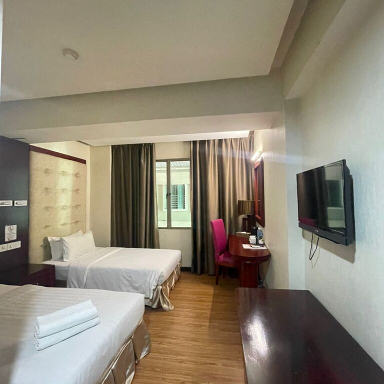Celyn City Hotel
