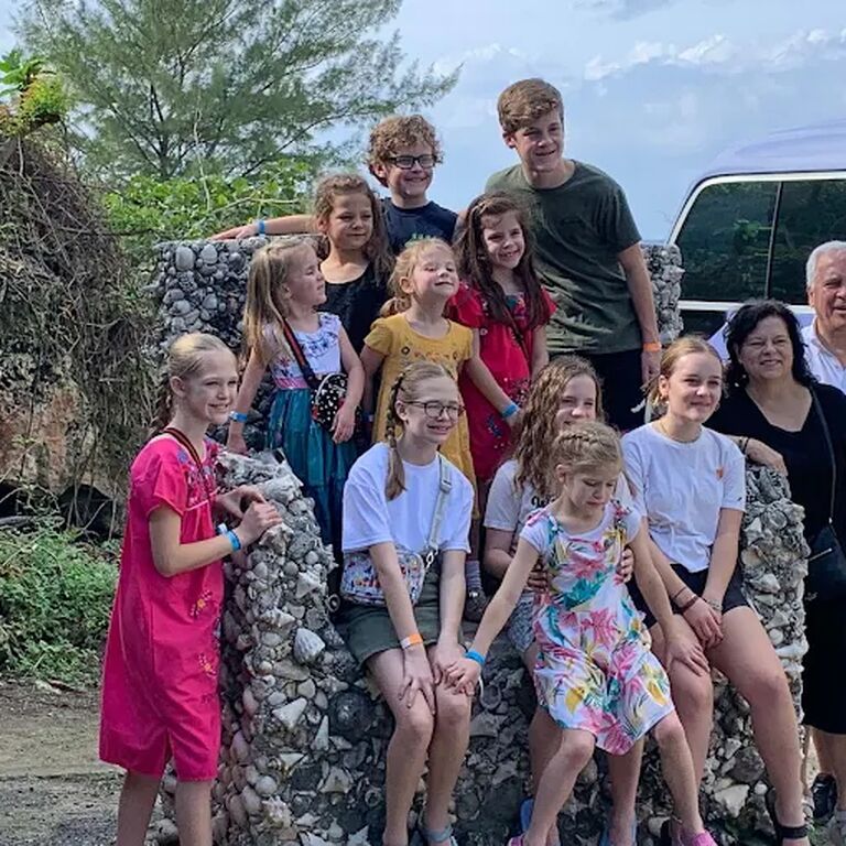 Bahamas Transport & Tours