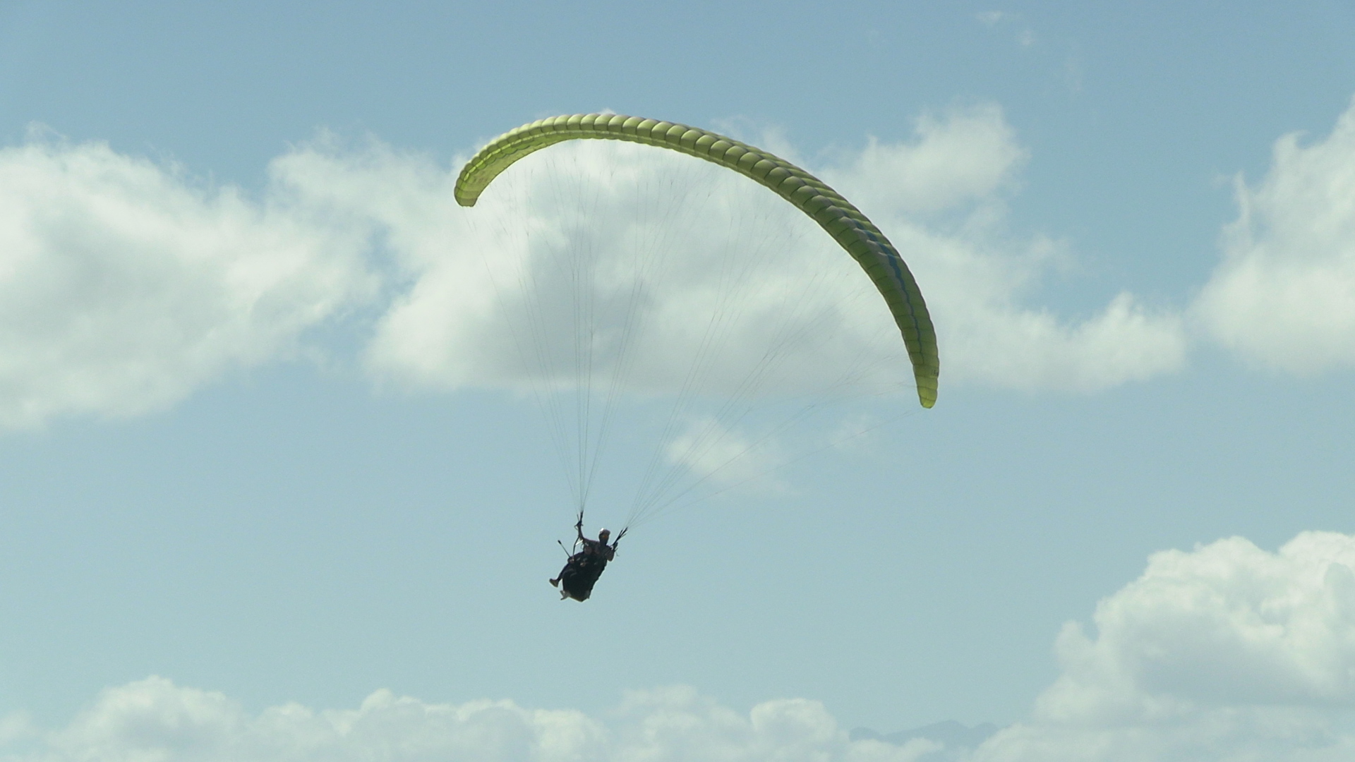 HIGH 5 PARAGLIDING