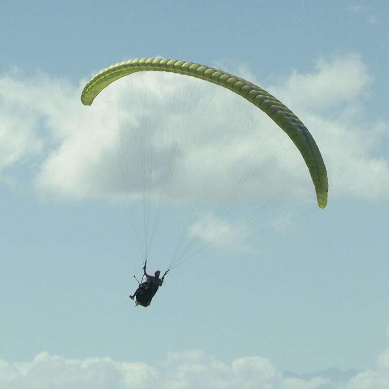 HIGH 5 PARAGLIDING