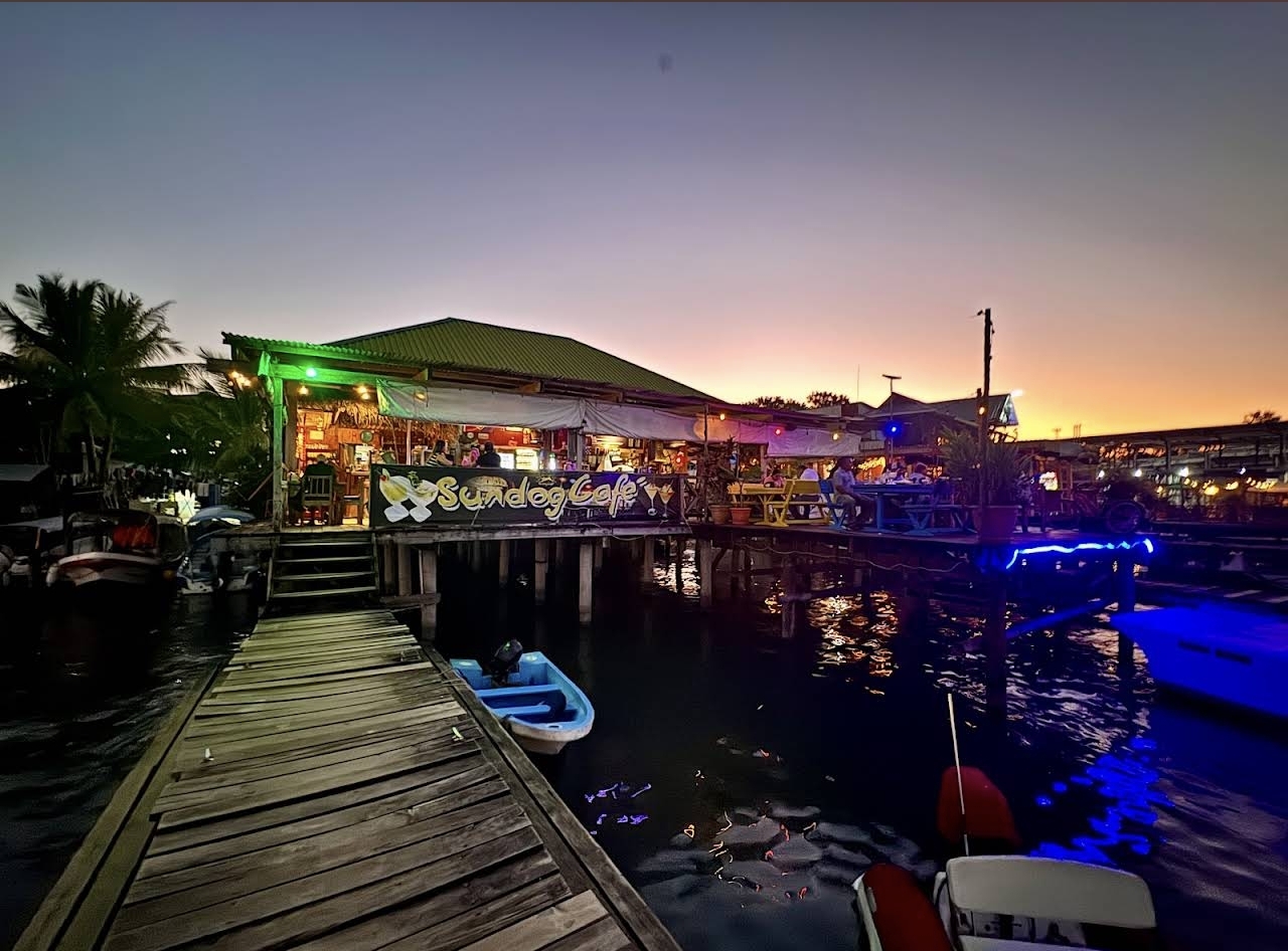 Sundog Café, Río Dulce