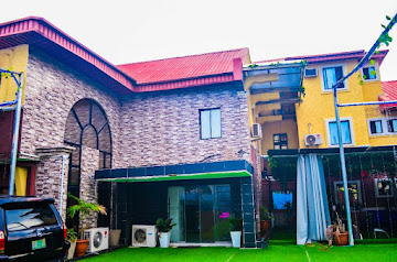 Owee Hotel & Apartment