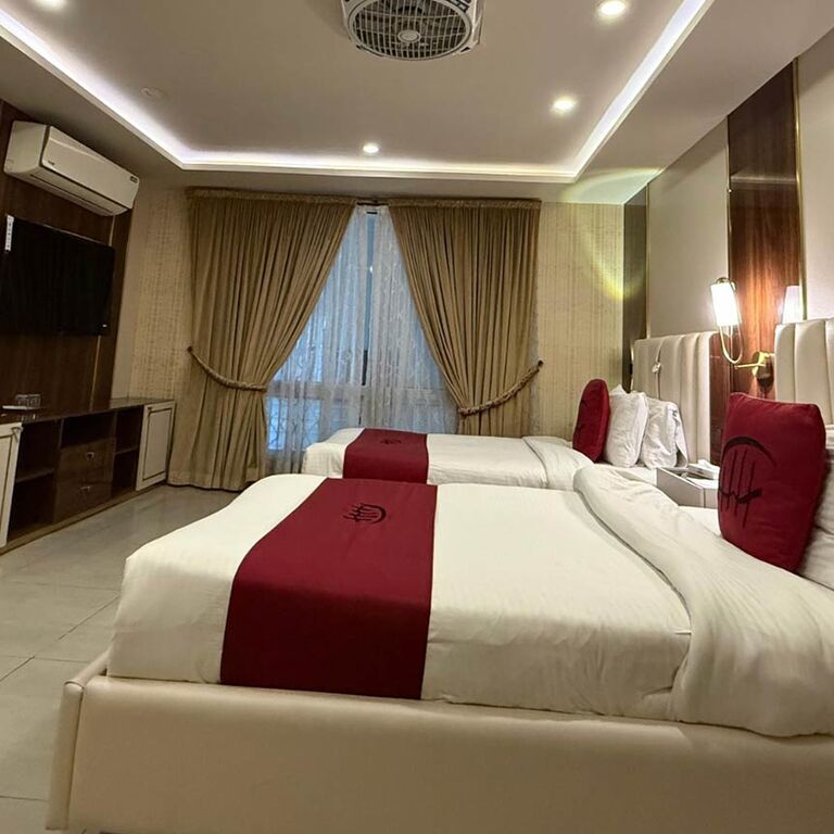 Hotel Heaven Heights