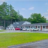 Pilgrim Inn & Cottages