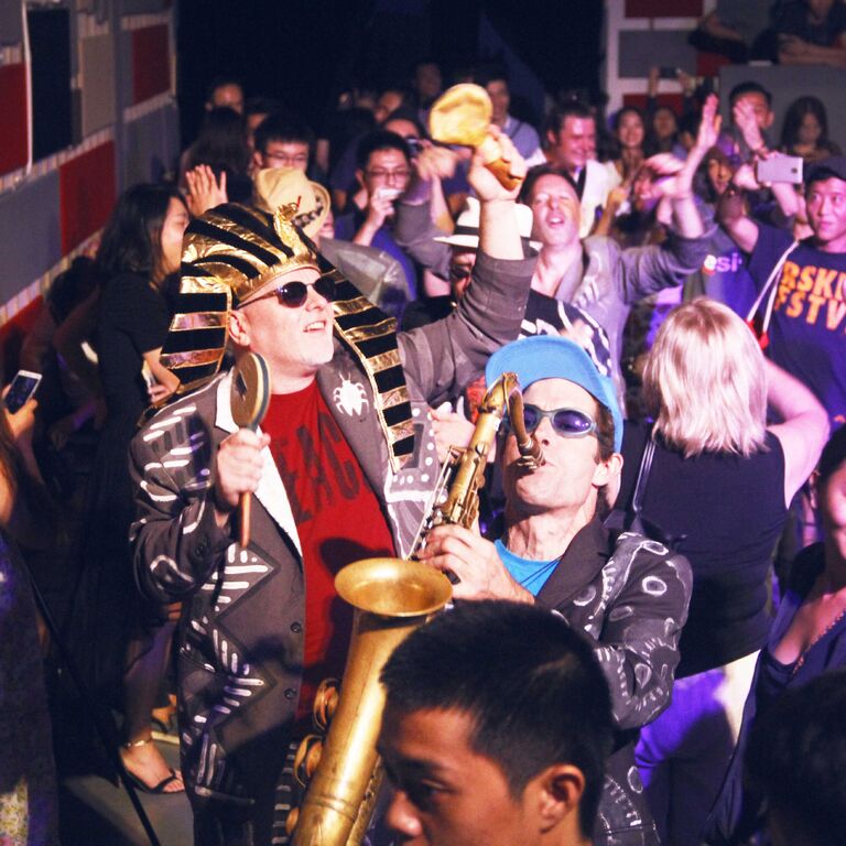 B10 Live