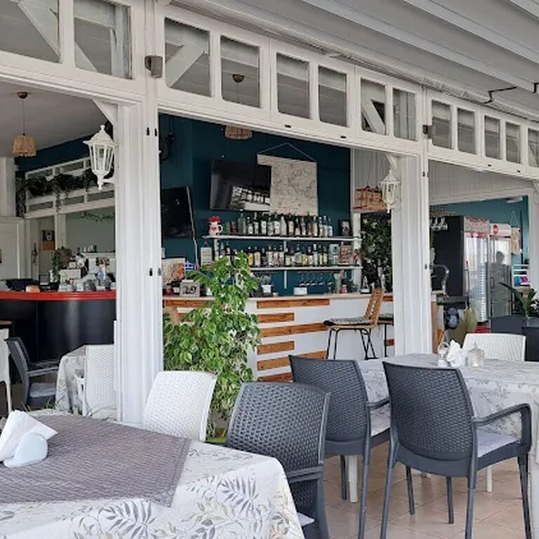 Grill house stefanos snack bar