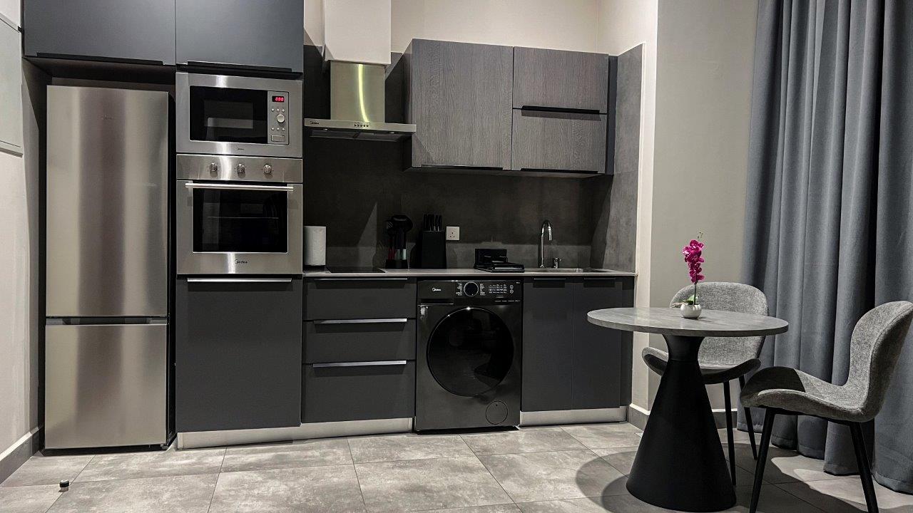 Anthonian Suites Hotel