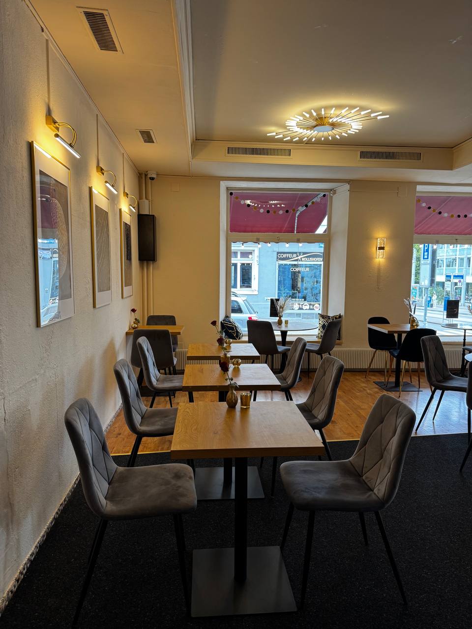 Eclipse Bar & Lounge