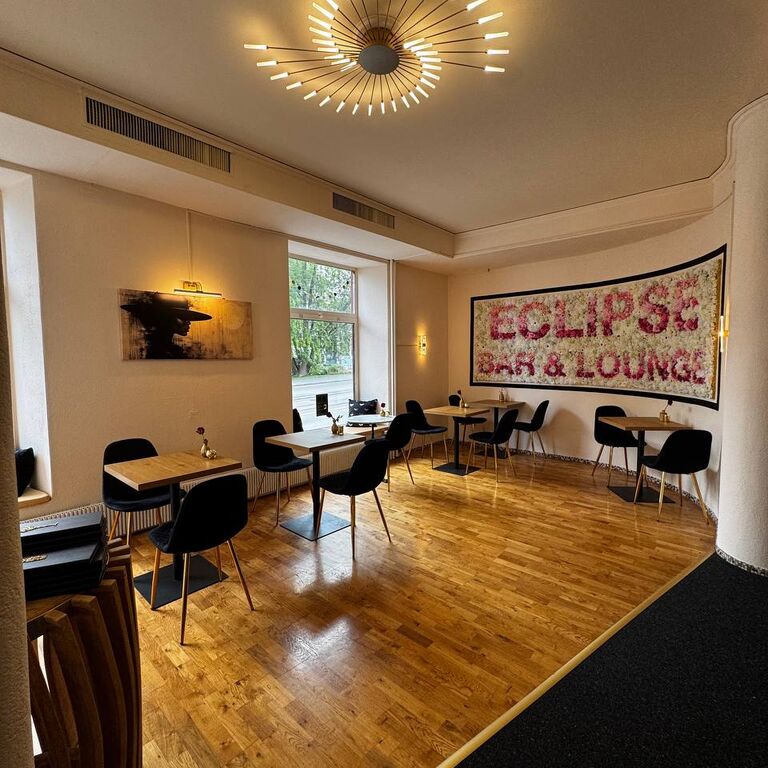 Eclipse Bar & Lounge