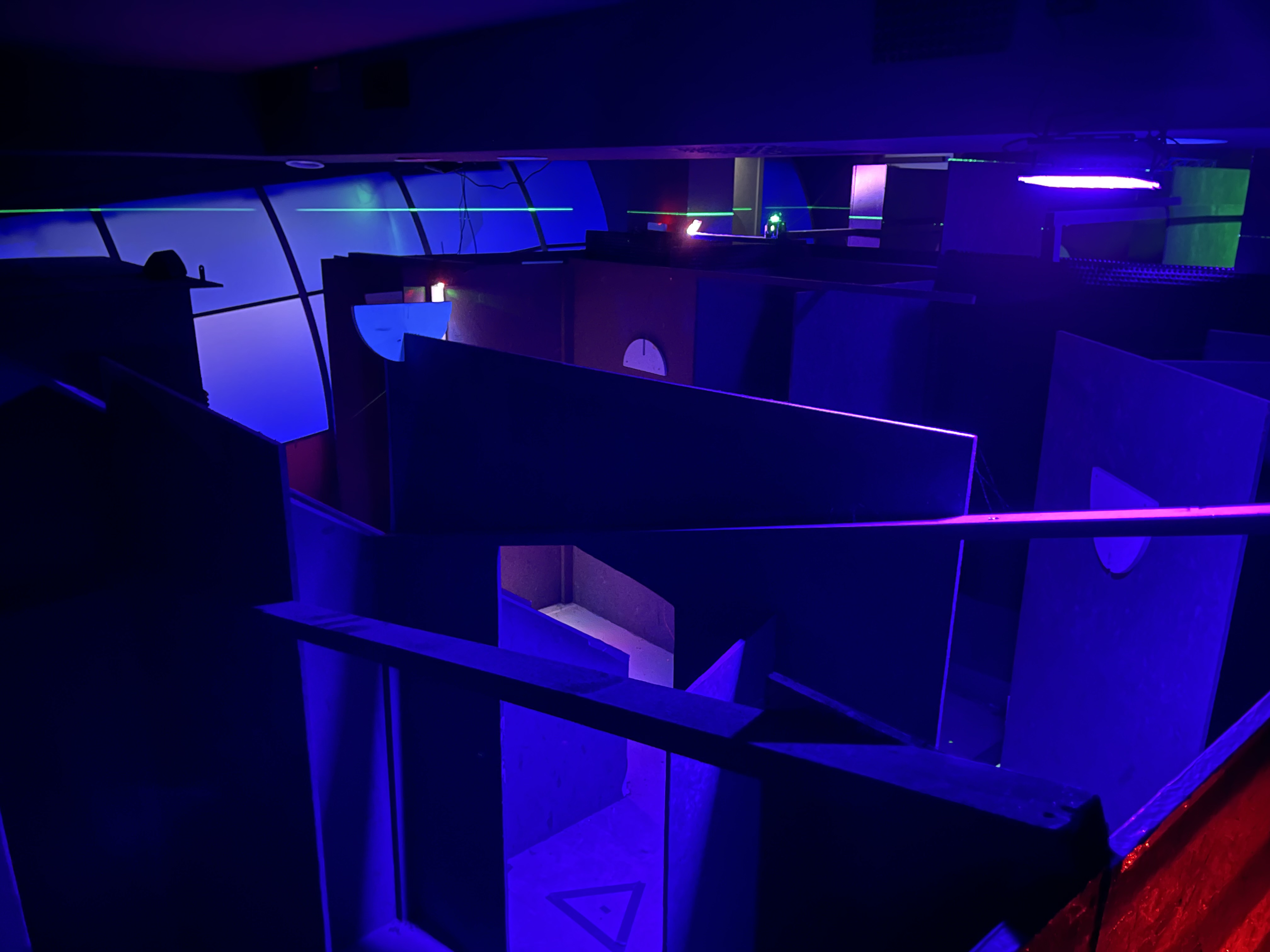 kaos laser game