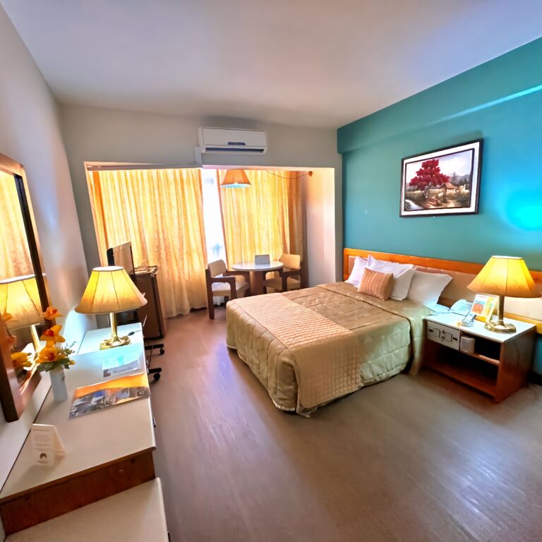 CESAR´S PLAZA HOTEL