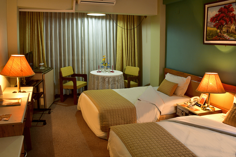 CESAR´S PLAZA HOTEL