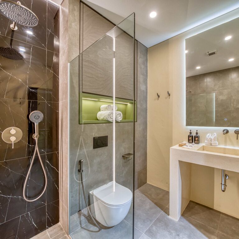 XO CANGGU (ADULTS ONLY)