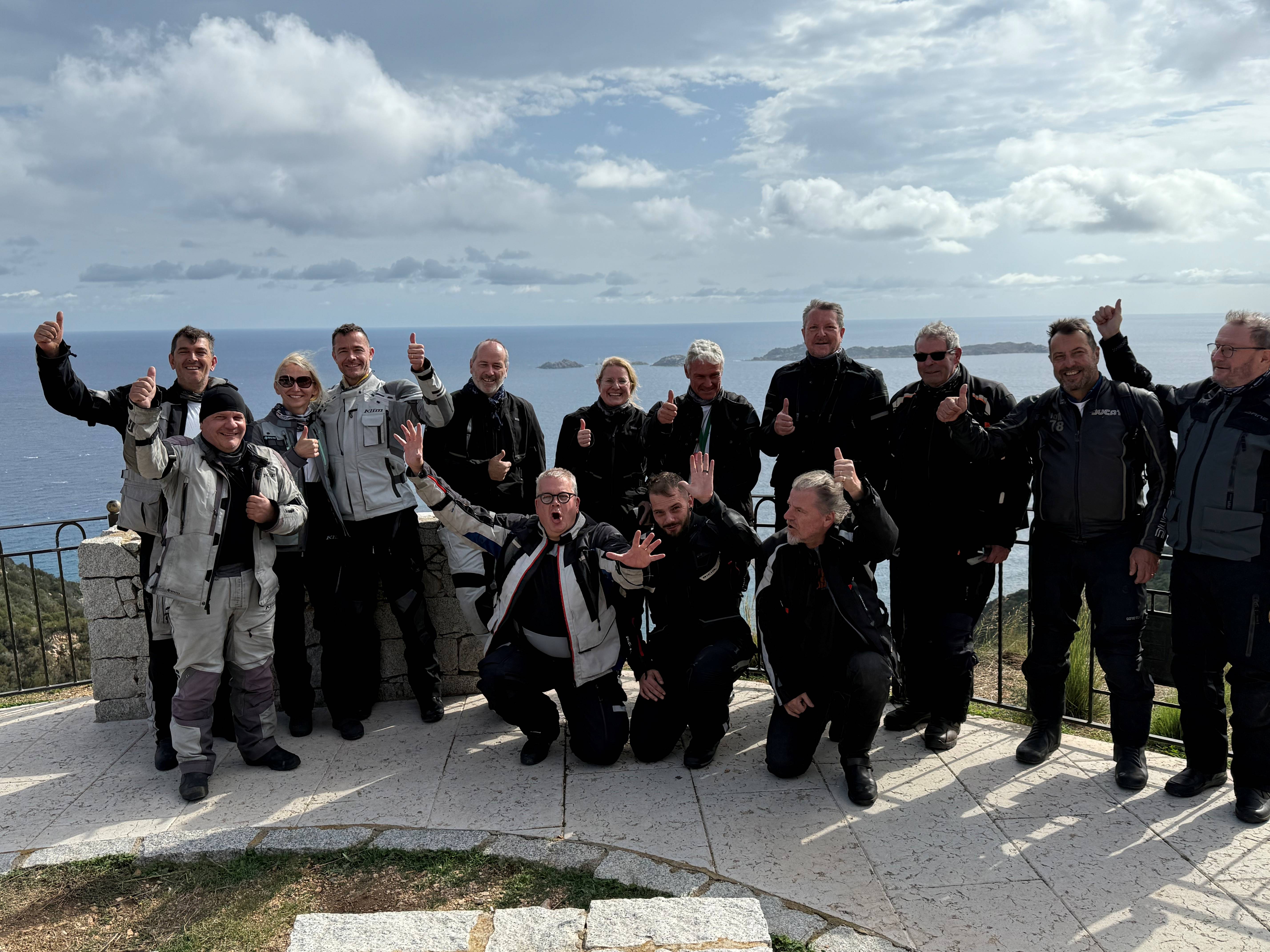 Abseits. Mit Absicht. GmbH