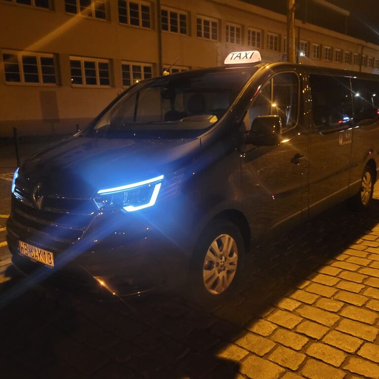 Q TAXI