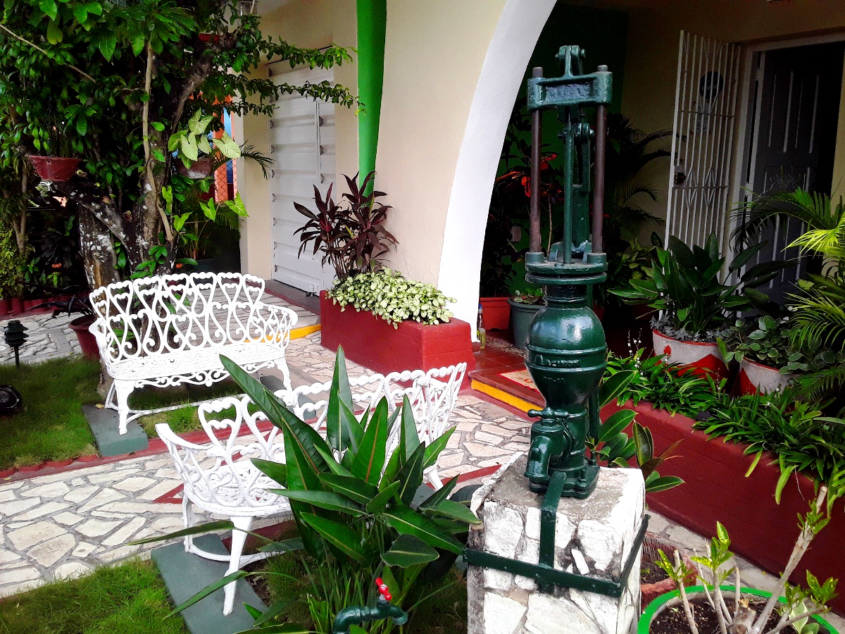 Hostales Yaneva Casa Yaneva