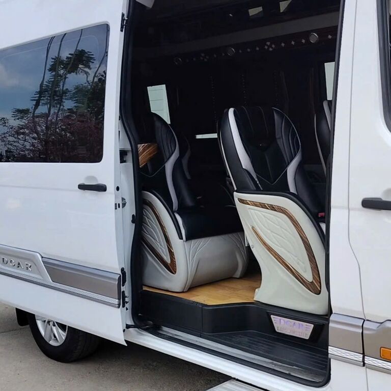 Hotram private car