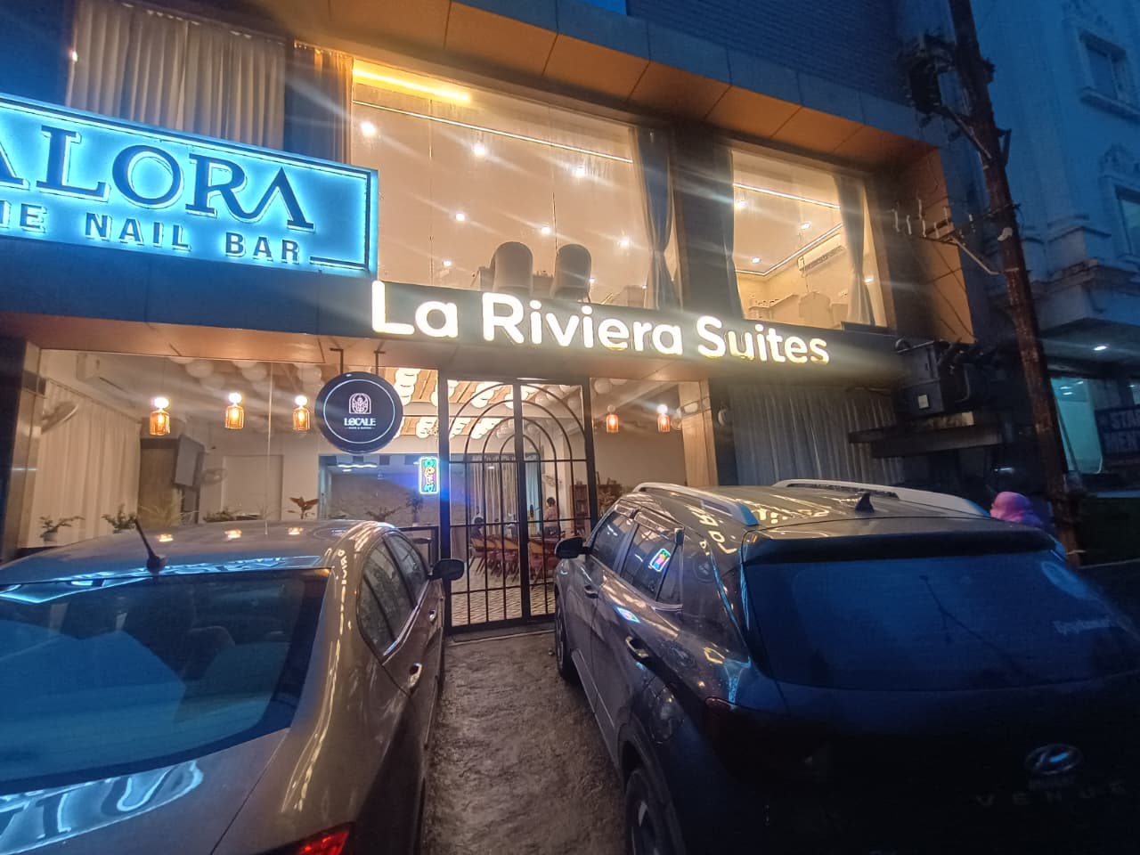 LA Riviera Suites