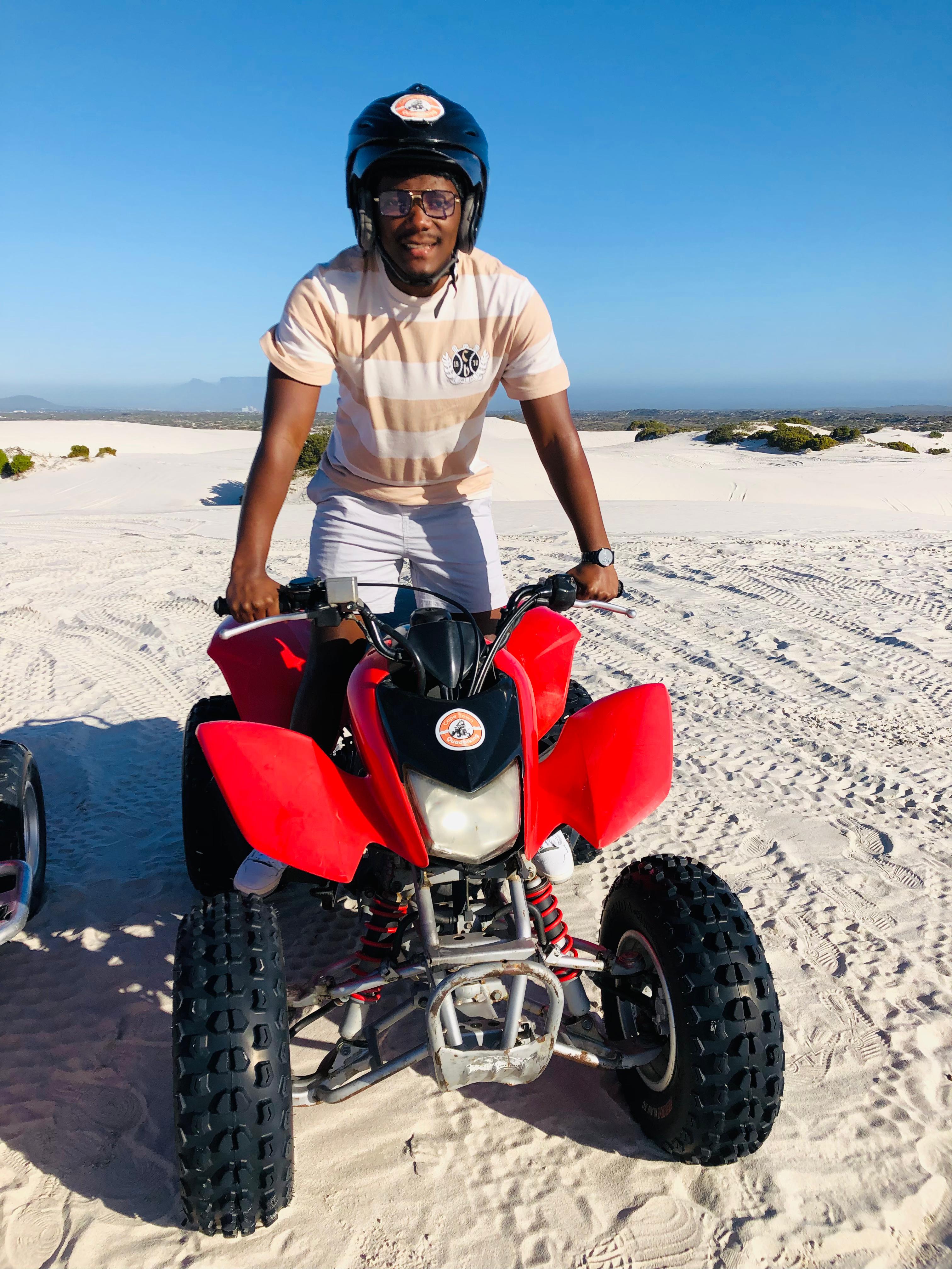 Lunje Mello Travels