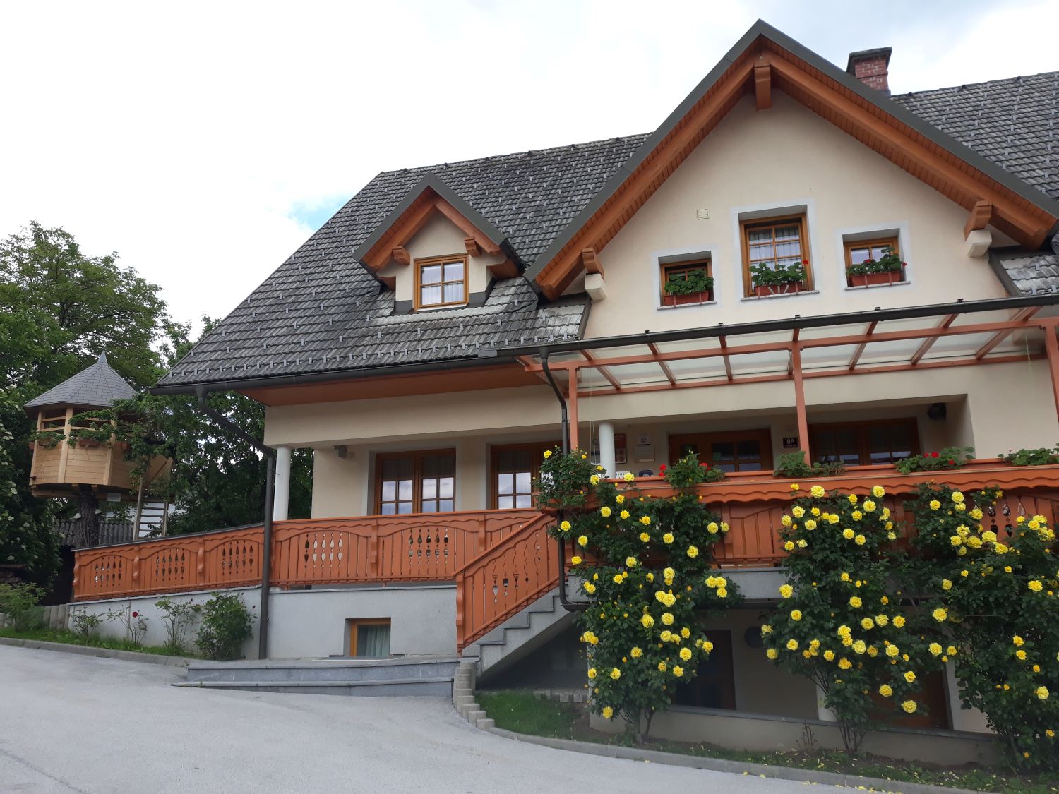 Hotel Loka & Vila Loka