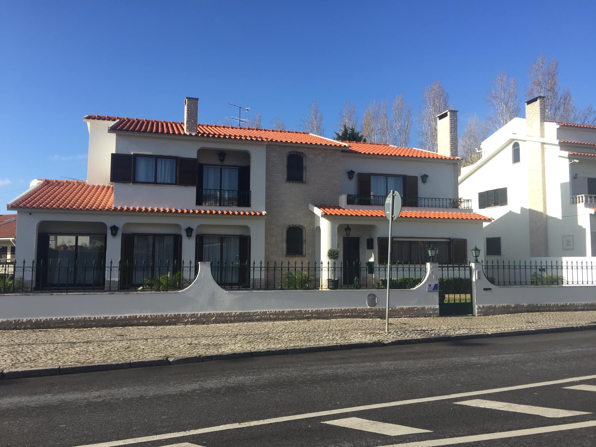 Paradise Suites Lda.