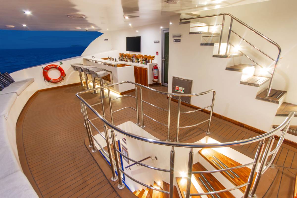 Galapagos Infinity Yatch