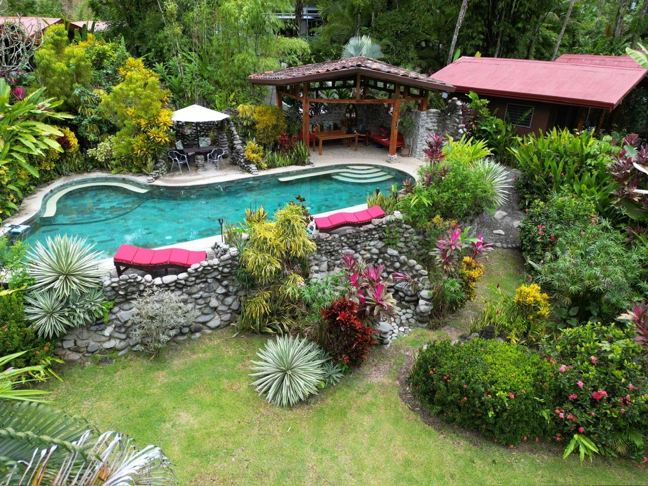 Casitas Del Rio River Lodge