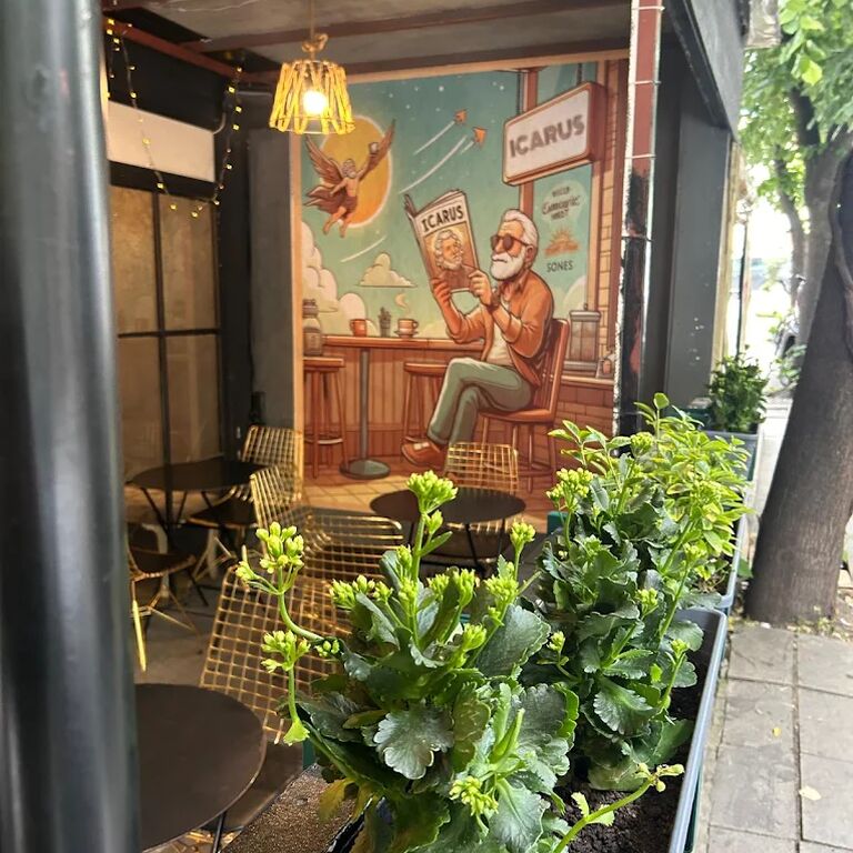 İcarus Coffee & More