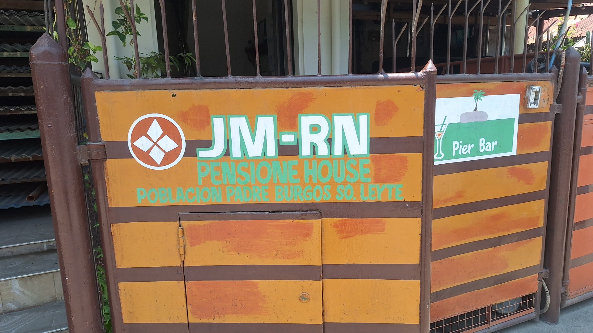 JMRN Pensione Inn