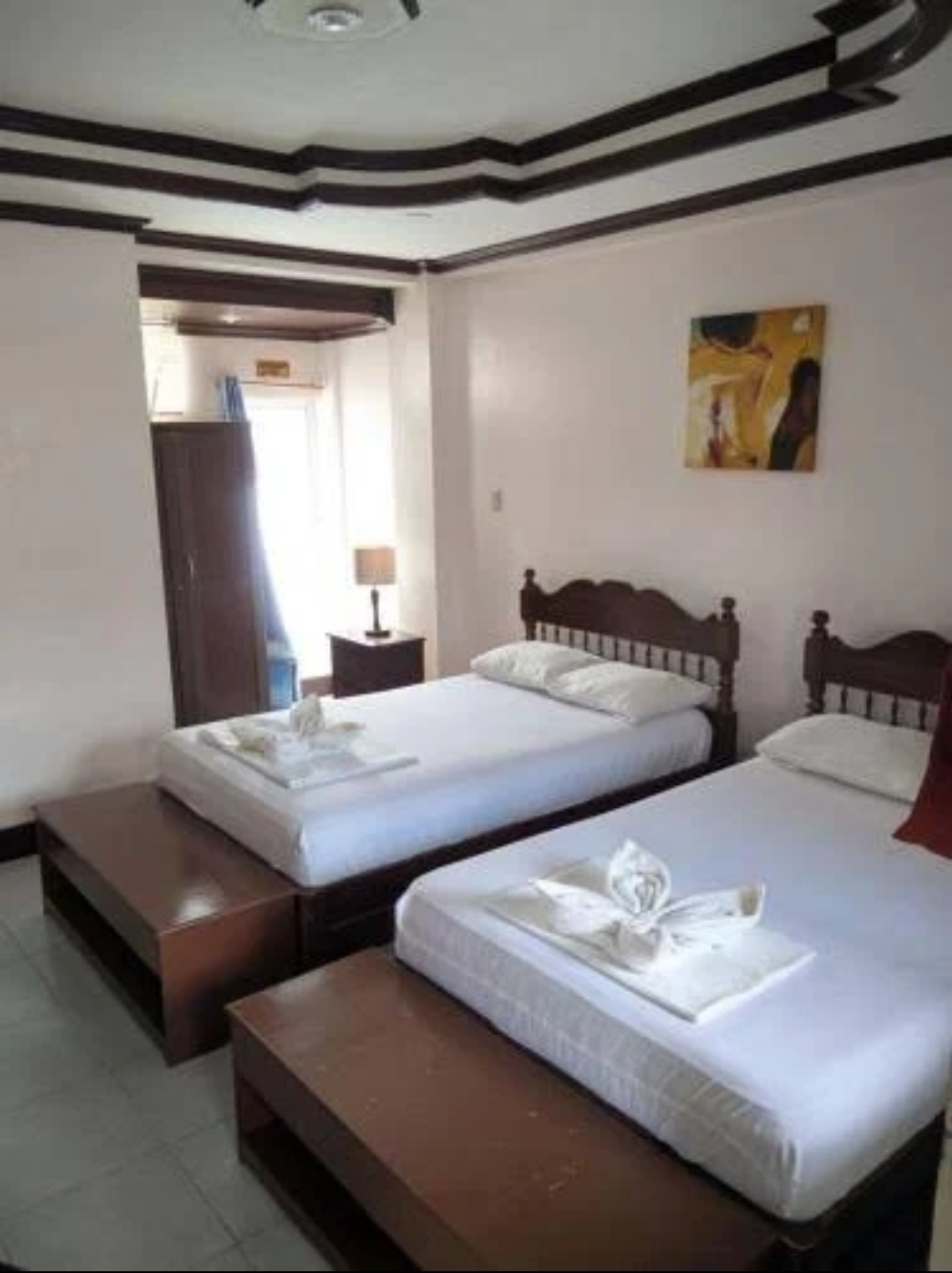 JMRN Pensione Inn